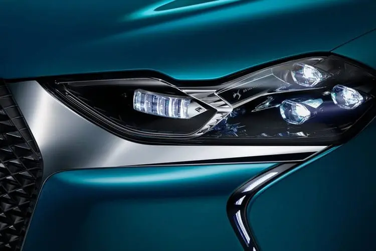 DS Automobiles 3 Medium Crossover/SUV Cross Back 100kw E-Tense 50kWh Bastille Auto close up