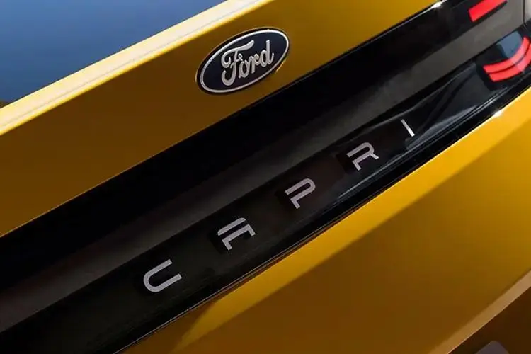 Ford Capri Medium Crossover/SUV 210kW 77kWh Select Auto close up