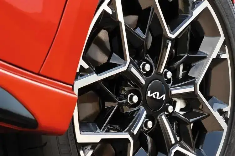 Kia ceed Hatchback 1.5 T-GDi 138bhp 2 ISG close up