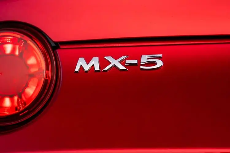 Mazda MX-5 RF Convertible Skyactiv-G 2.0 184ps Homura close up
