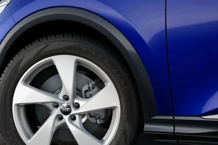 Audi Q5 Medium Crossover/SUV TDI 2.0 204ps Quattro Launch Edition S tronic close up