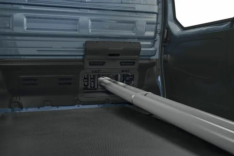 Renault Trafic Small Van SL30 Blue dCi 130 Advance close up