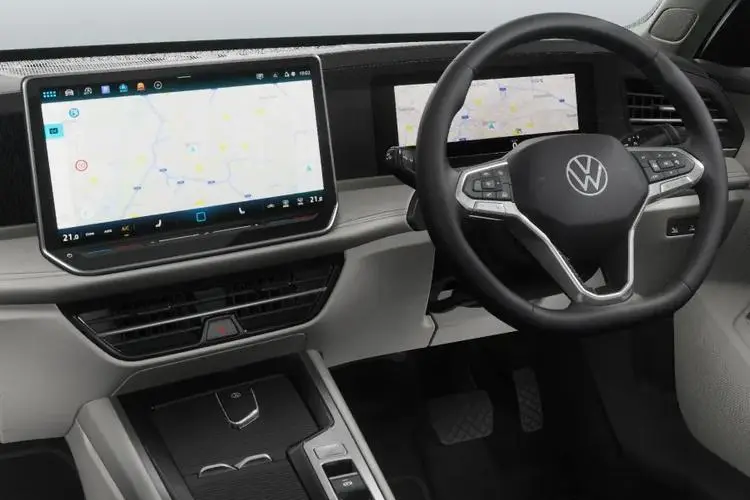 Volkswagen Passat Estate 1.4 TSI 218ps GTE DSG interior view