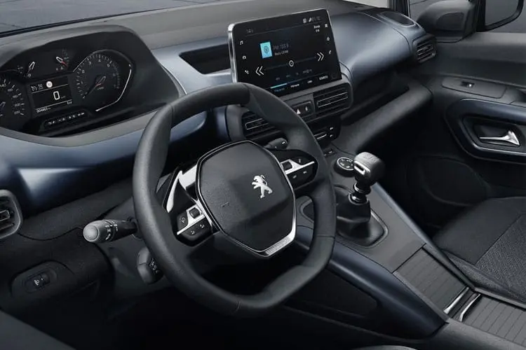 Peugeot Rifter MPV 1.5 BlueHDi 100 Allure Start+Stop interior view