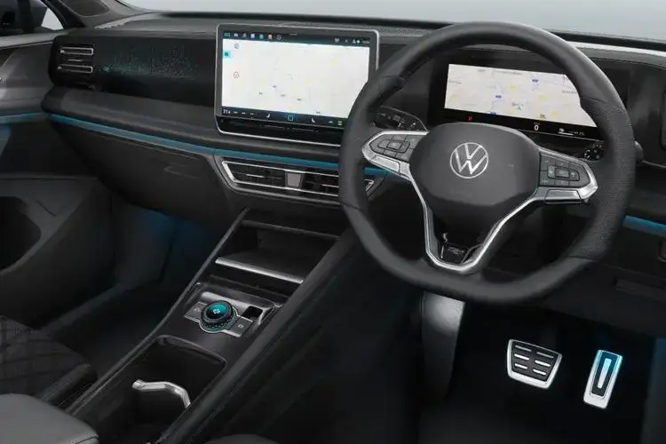 Volkswagen Tiguan Medium Crossover/SUV 1.5 eTSI 150 R-Line DSG7 interior view
