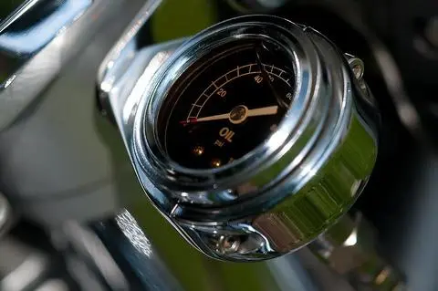 Image of an Oil pressure Gauge