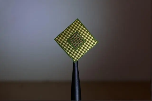 Image of a Car ECU Chip