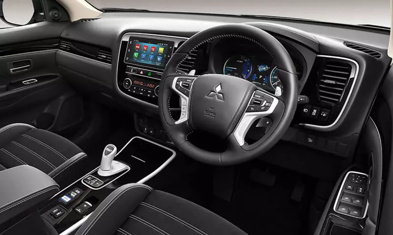 2019 Mitsubishi Outlander PHEV Interior