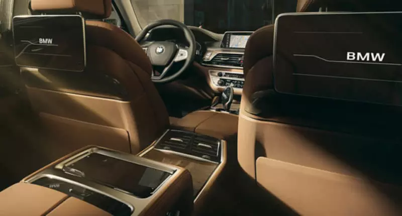 2019 BMW 7 Series Interior Rear