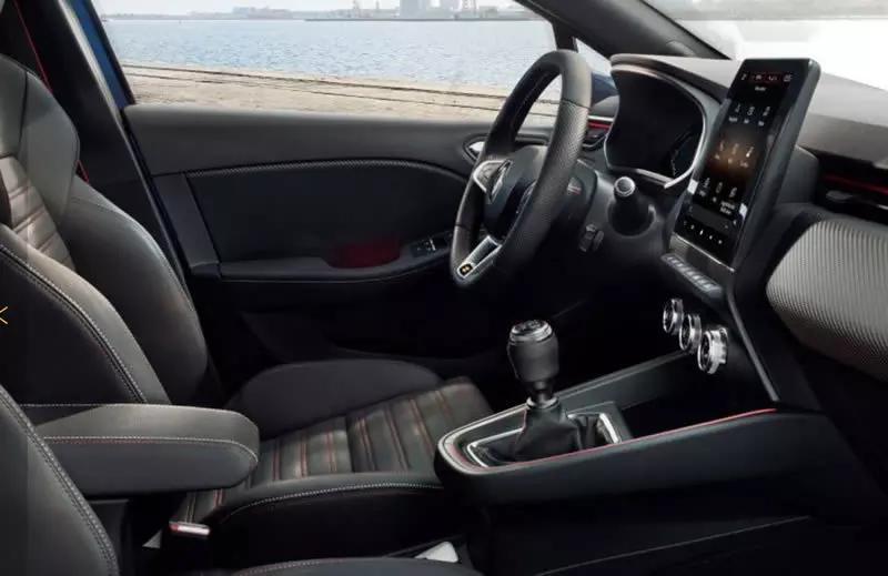 2020 Clio interior