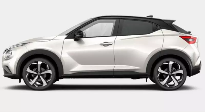 2020 Juke Tekna side view