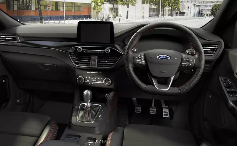 2020 ford kuga st line interior