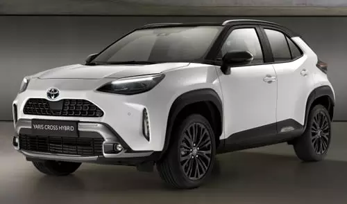 2021 new Toyota Yaris Cross Dynamic exterior image