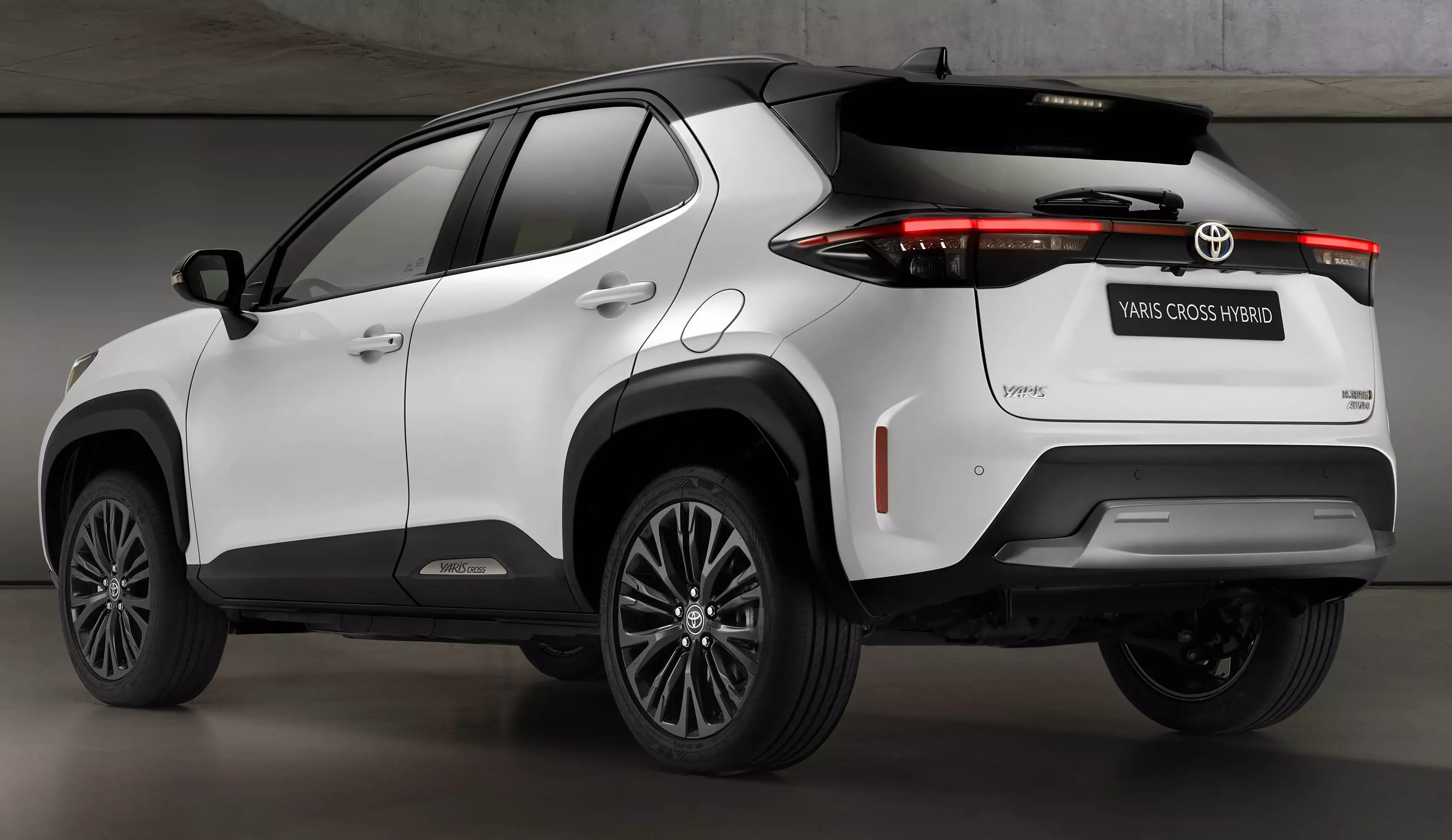 2021 new Toyota Yaris Cross Dynamic exterior image from rear