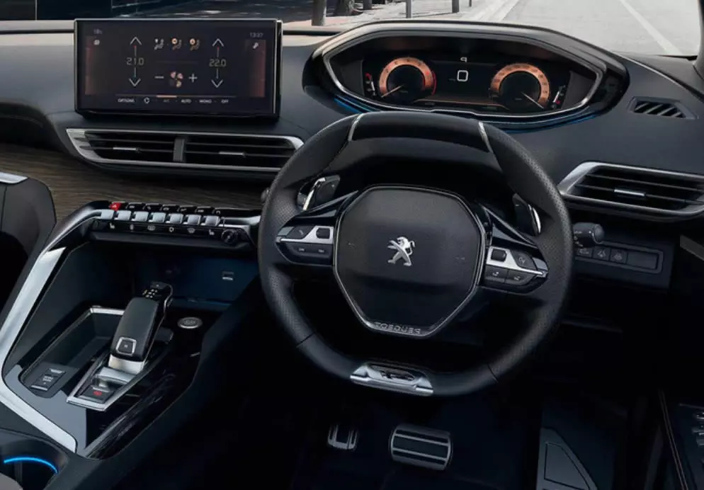 2021 Peugeot 5008 interior image