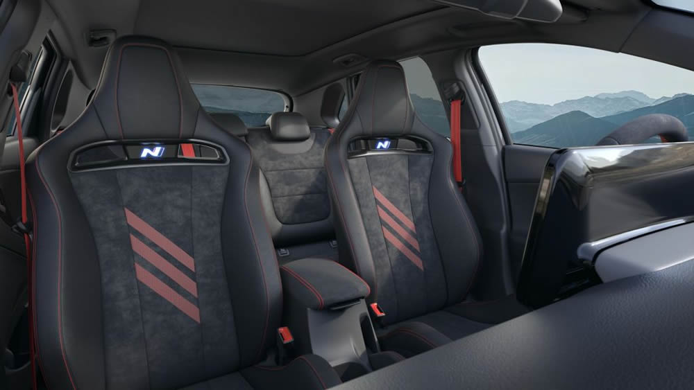 i30 N Drive-N sports seats in leather and alcantara