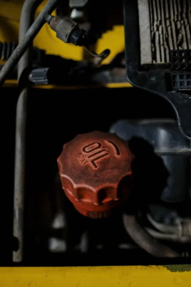 Image of an engine oil Cap