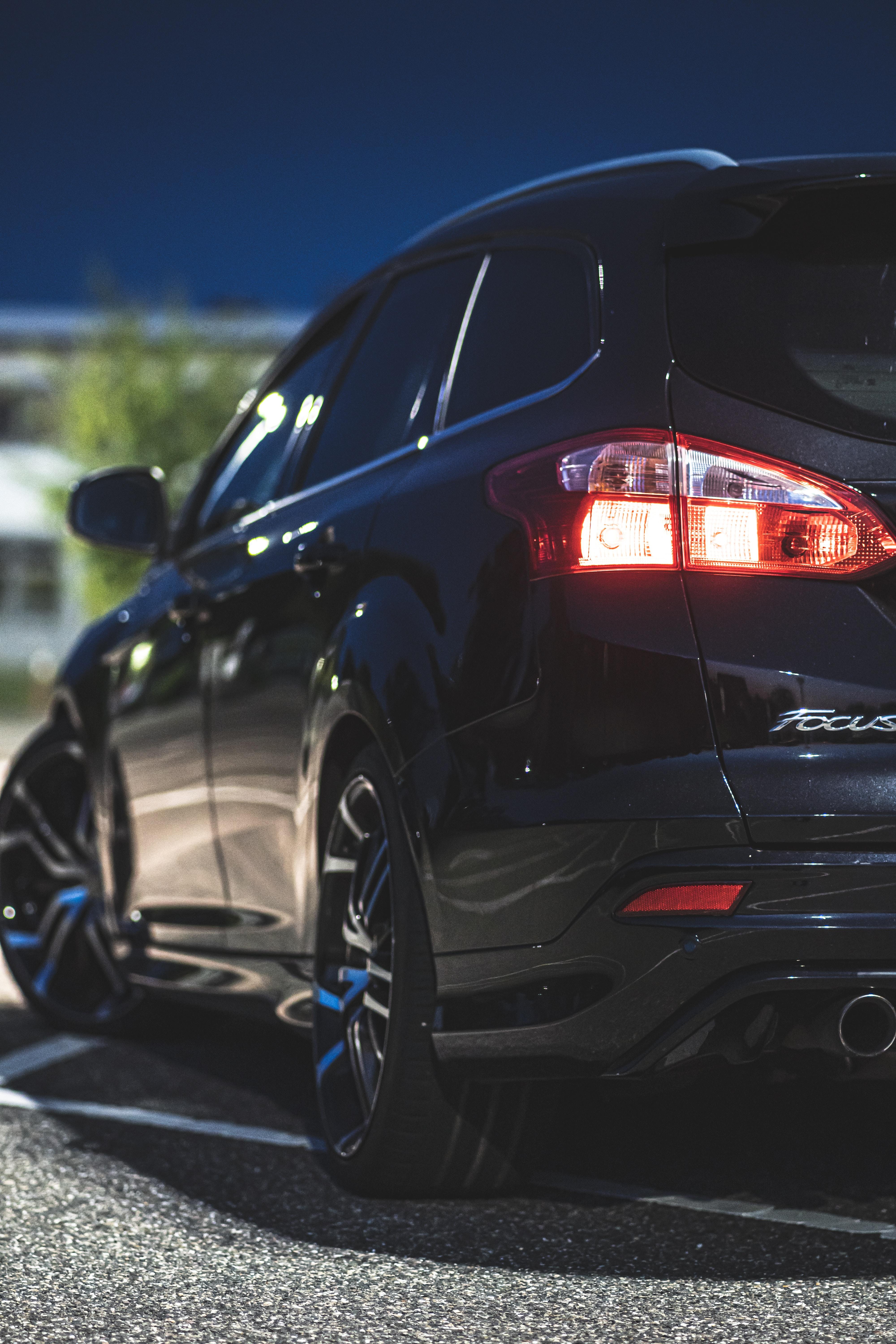 Image of a Ford Focus in Blue