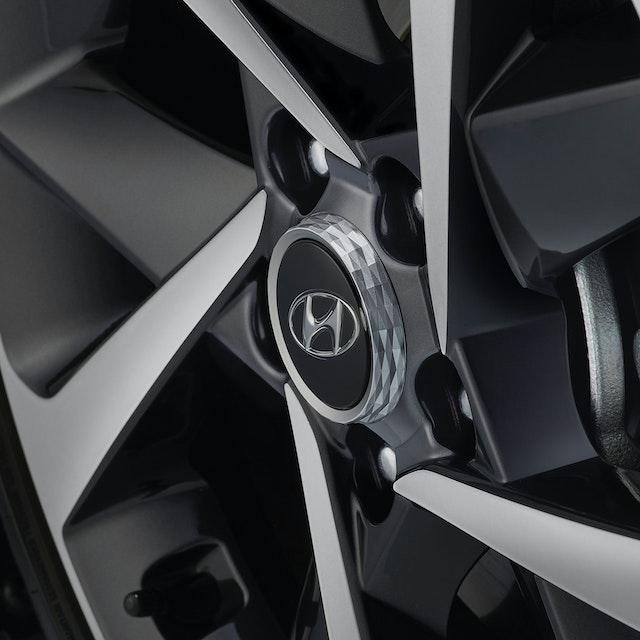 Image of a Hyundai Wheel