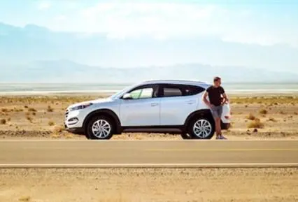 Image of a White Hyundai Tucson