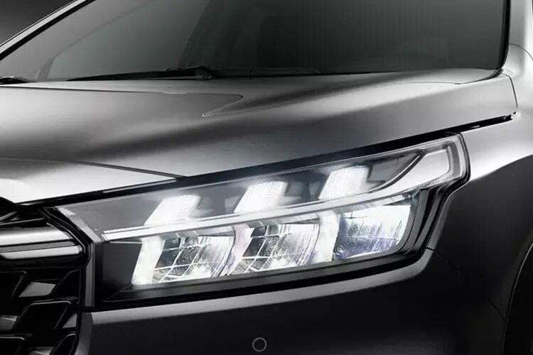 Image of a Suzuki S-Cross 2024 Front View
