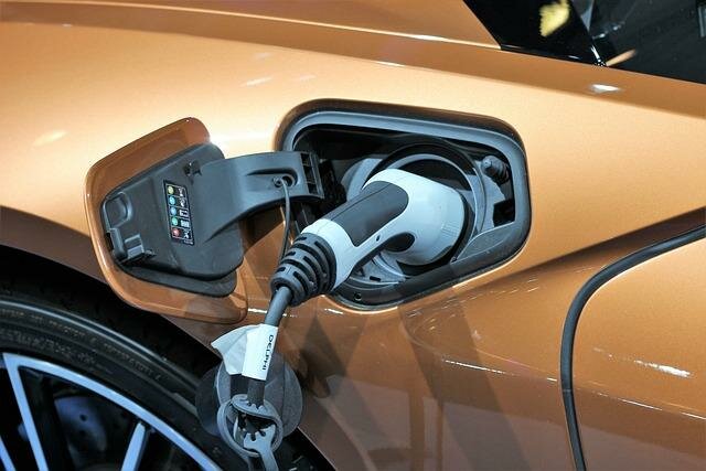 Plug in car charger UK (www.uk-car-discount.co.uk)