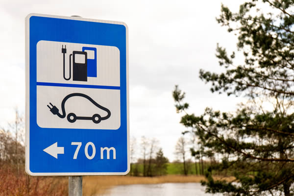 Could EV Vehicle Charging Infrastructure Jeopardise 2030 Ban?