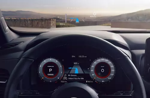 image of 2021 Nissan Qashqai digital driver display and head up display